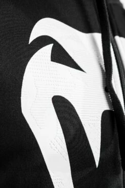 Venum Hoodie Legacy - Black/white 11 Venum Hoodie Legacy - Black/white -Fighters Europe Store 207a3a73a59a1c2345b89a8a5d9354093d47bb16 HOODIES LEGACY BLACK WHITE 06