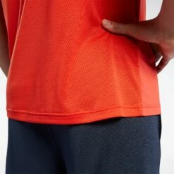 Reebok Activchill Tee - Red, FU3283 11 Reebok Activchill Tee - Red, FU3283 -Fighters Europe Store 2 5dee7e1c 7551 44c5 9883 9e4ea2bb6079