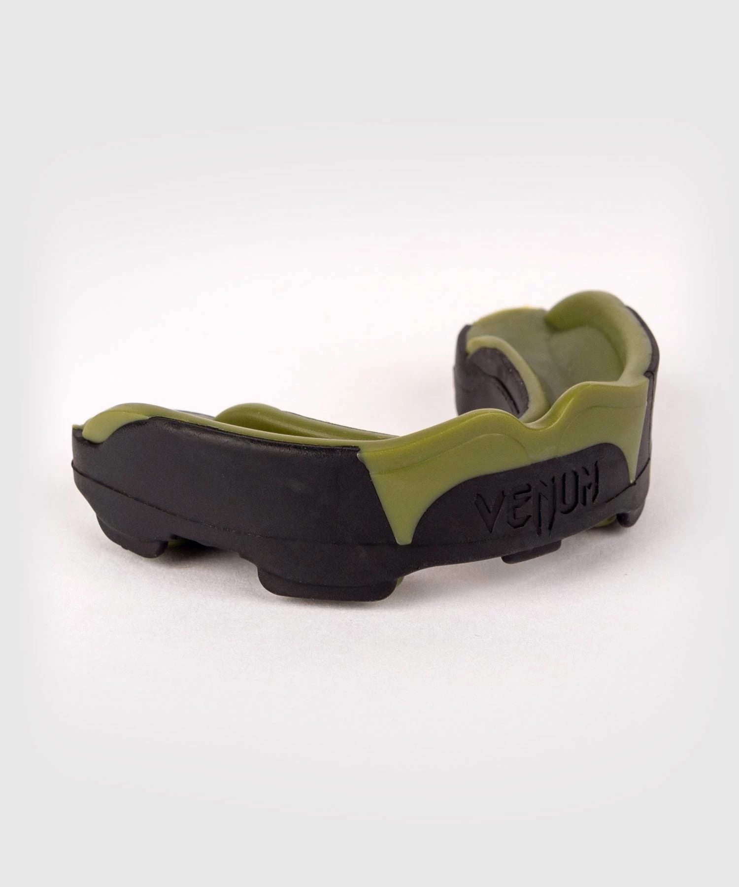 Venum Predator Mouthguard - Khaki, VENUM-0621-200 5 Venum Predator Mouthguard - Khaki, VENUM-0621-200 - Image 3