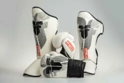 Fighter Shinguards Thai Classic - White/black, JE1573BWH -Fighters Europe Store 4 2 20a57969 ebfd 4008 82a7 209470f8de2e