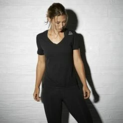 Reebok Combat Training Kickboxing V-Neck - Black, AP6875