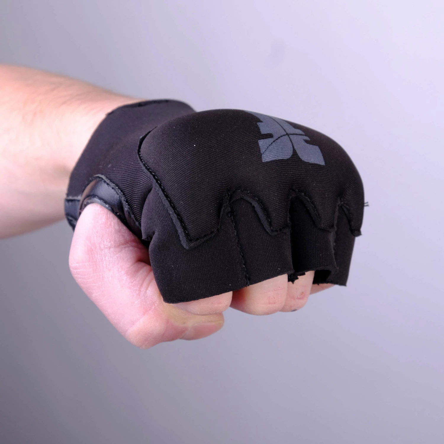 Fighter Strap Gel Hand-Wraps - Black, FGW-001BB 7 Fighter Strap Gel Hand-Wraps - Black, FGW-001BB - Image 5
