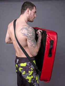 Fighter Kicking/Punching Shield - Black/red, FKPS-01 10 Fighter Kicking/Punching Shield - Black/red, FKPS-01 -Fighters Europe Store 75f0cd59e47a9a7e2dc16edb86d99dc9