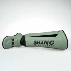 King Pro Boxing Shinguards Revo 5 - Khaki 10 King Pro Boxing Shinguards Revo 5 - Khaki -Fighters Europe Store DSCF3993