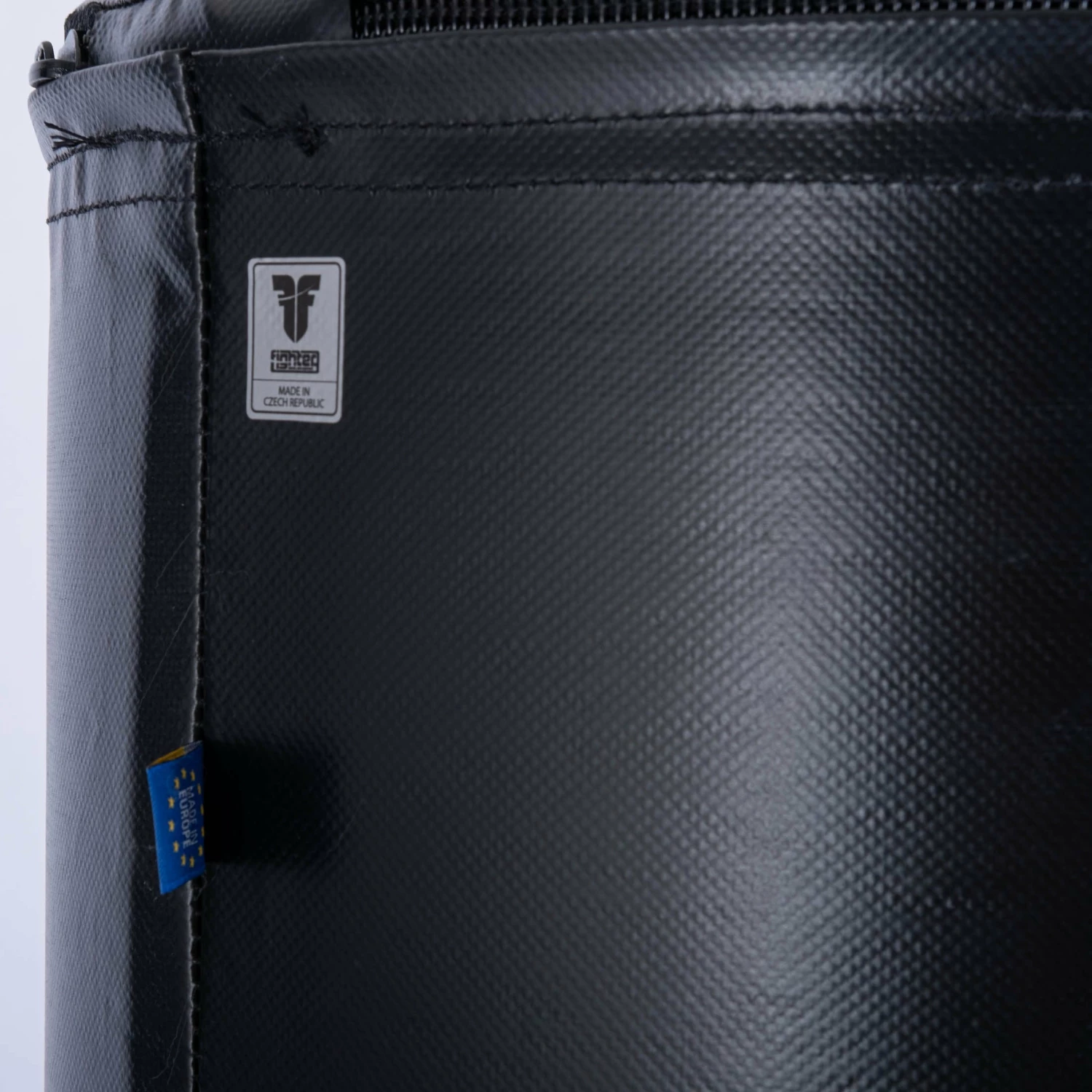 Fighter Free-Standing Boxing Bag Classic - Black/gold 6 Fighter Free-Standing Boxing Bag Classic - Black/gold - Image 4