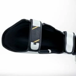 King Pro Boxing Shin Guards THOR - White/gold 14 King Pro Boxing Shin Guards THOR - White/gold -Fighters Europe Store KBPSGL THOR WH06