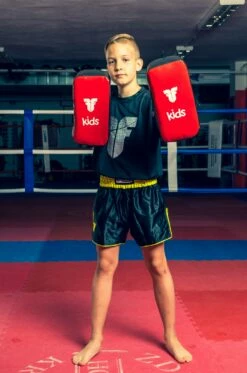 Fighter KIDS Kick Pad - PAIR - Red/black, FKLT0003 7 Fighter KIDS Kick Pad - PAIR - Red/black, FKLT0003 -Fighters Europe Store cdc8cf0b6e6a78ae54204fd6d5ffb636
