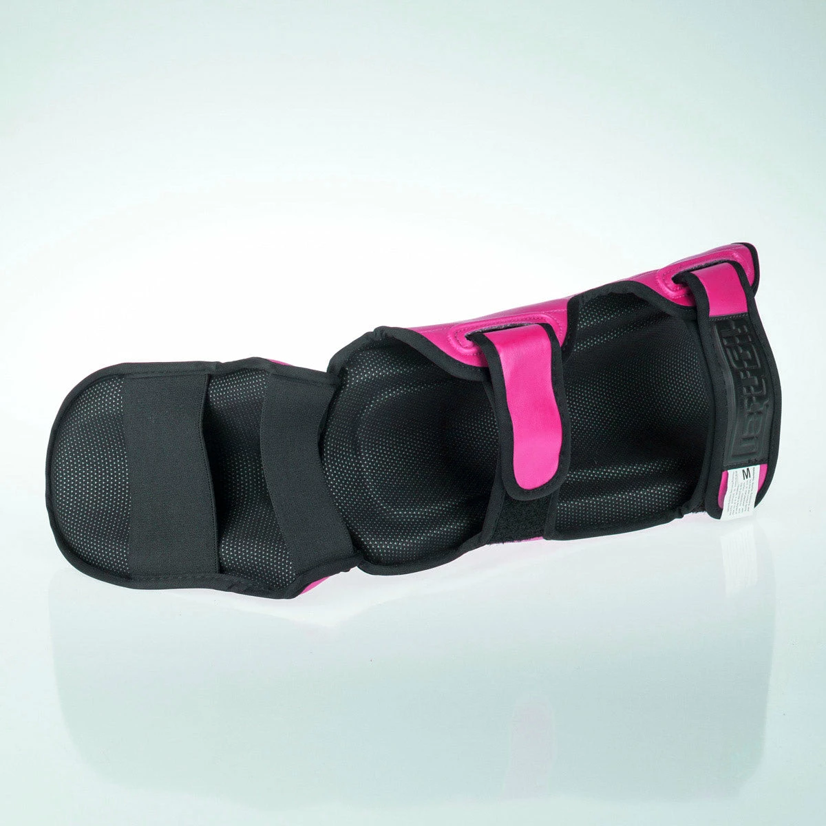 Fighter Shinguards Thai Ergo - Neon Pink/black, FSG-004NPB 5 Fighter Shinguards Thai Ergo - Neon Pink/black, FSG-004NPB - Image 3